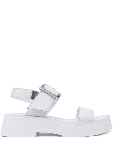 Белые кожаные сандалии