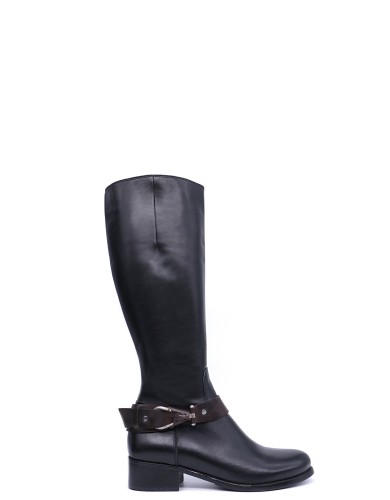 Черные кожаные демисезонные сапоги