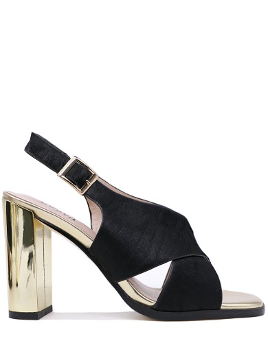 Чорні  шкіряні літні  босоніжки 