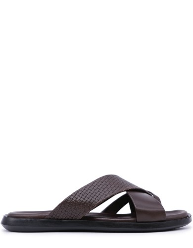 Коричневі шкіряні шльопанці