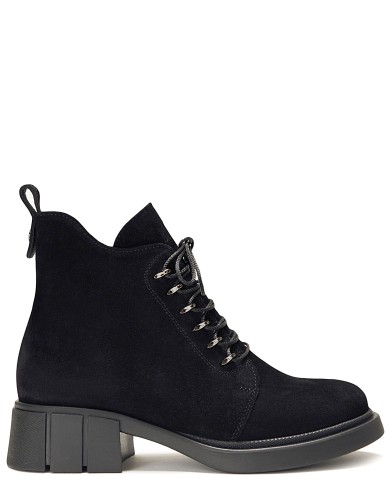 Черные замшевые демисезонные ботинки 