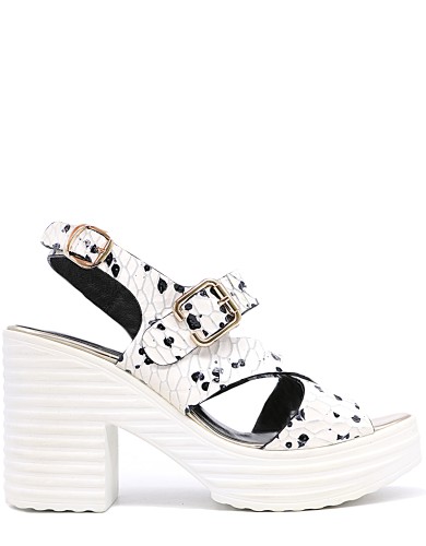 Різнокольорові  шкіряні літні  босоніжки 