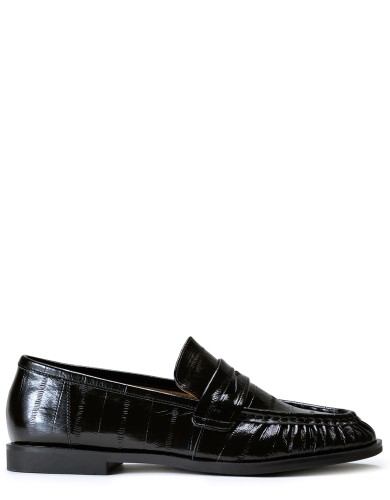 Чорні  лакові  демісезонні лофери