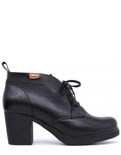 Черные кожаные зимние ботинки