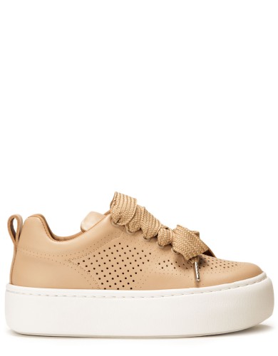 Бежевые кожаные летние кеды