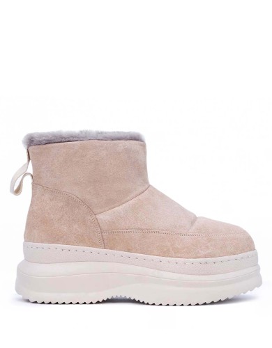 Бежевi замшеві  зимові уггі 