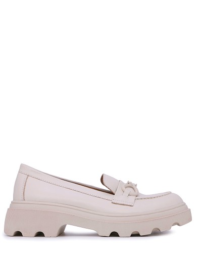 Бежевi шкіряні демісезонні  лофери