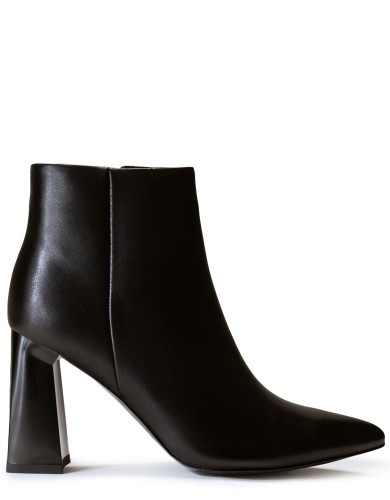 Черные кожаные демисезонные ботинки 