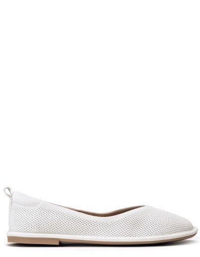 Белые  летние балетки