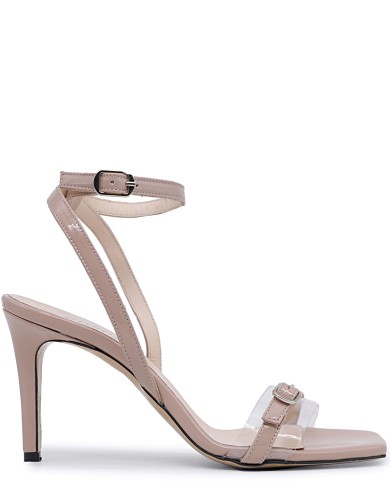 Бежевые лаковые летние босоножки