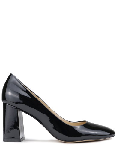 Черные лаковые демисезонные  туфли на каблуке 