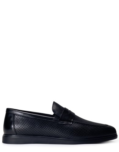 Чорні шкіряні літні лофери