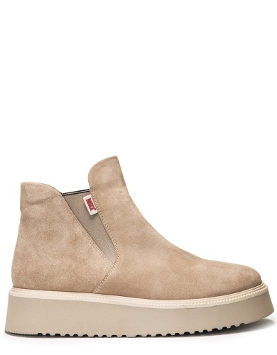 Бежевые  зимние ботинки