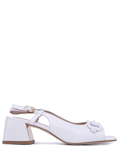 Белые кожаные летние босоножки