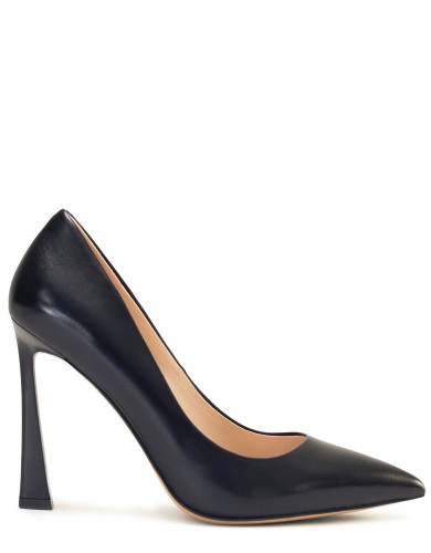 Черные кожаные демисезонные туфли на каблуке 