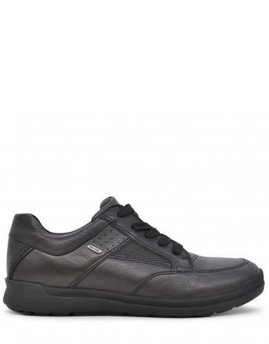 Чорні  шкіряні демісезонні  кросівки