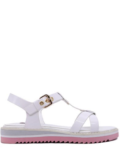 Белые лаковые летние сандалии