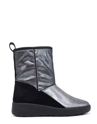 Срібні  шкіряні  зимові уггі 