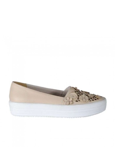 Бежевые кожаные летние слипоны