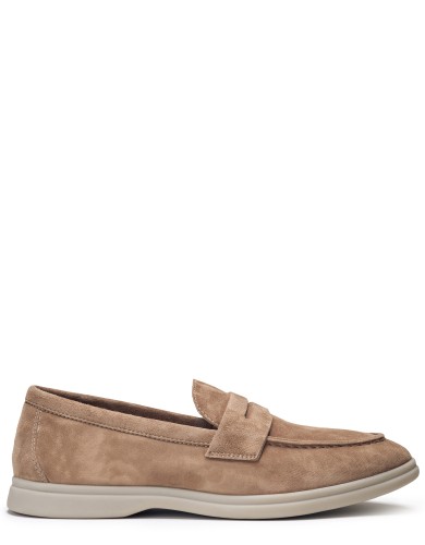 Бежевые замшевые демисезонные  лоферы