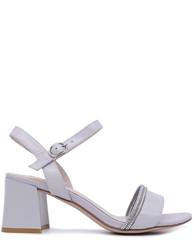 Сірі шкіряні босоніжки