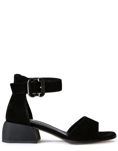 Чорні  замшеві  літні  босоніжки