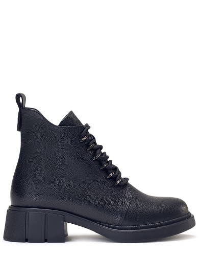 Чорні  шкіряні демісезонні  черевики 