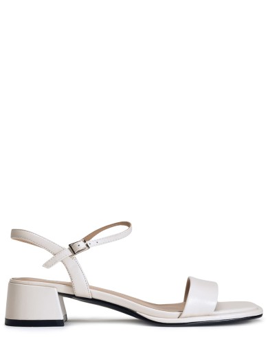 Молочні шкіряні літні  босоніжки