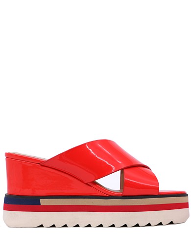 Червоні  лакові  літні  шлопанці