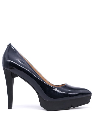 Синие лаковые демисезонные  туфли на каблуке 