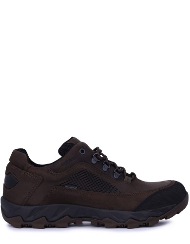 Коричневые нубуковые демисезонные кроссовки