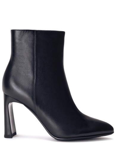 Черные кожаные демисезонные ботинки 