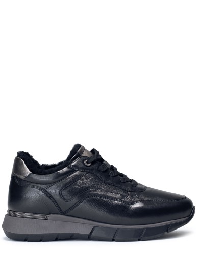 Чорні  шкіряні зимові кросівки 