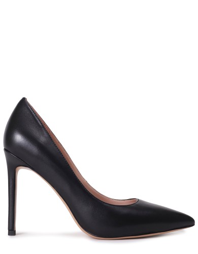 Черные кожаные демисезонные  туфли на каблуке 