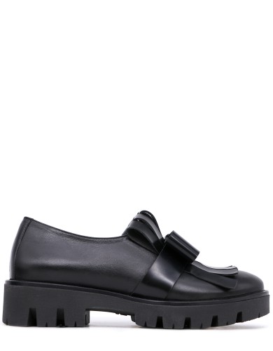 Черные кожаные демисезонные туфли