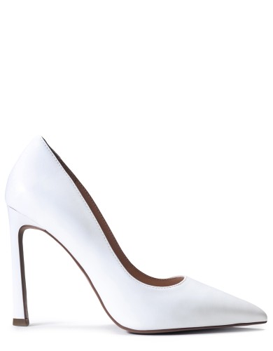 Білі шкіряні демісезонні туфлі на підборі