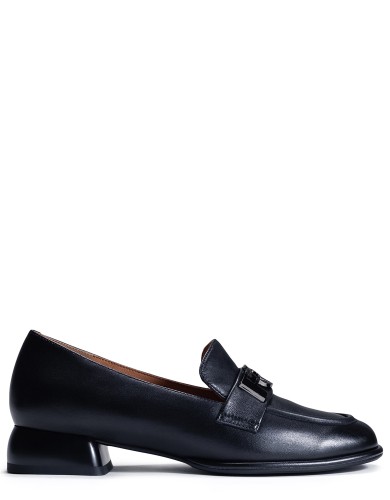 Черные кожаные демисезонные  лоферы