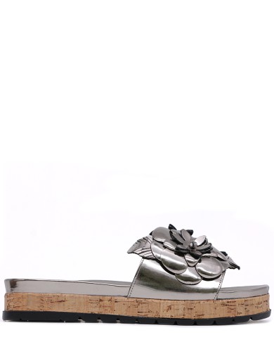 Серебряные  кожаные летние шлепанцы