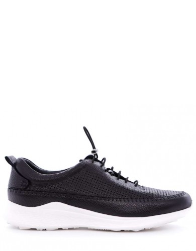 Чорні  шкіряні літні  кросівки