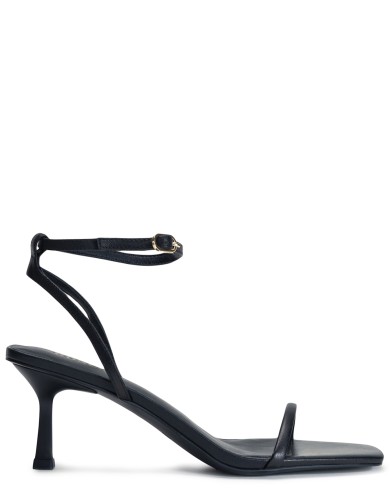 Черные кожаные летние босоножки