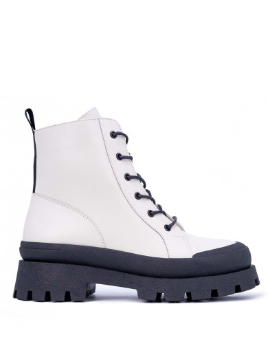 Білі шкіряні  черевики зимові