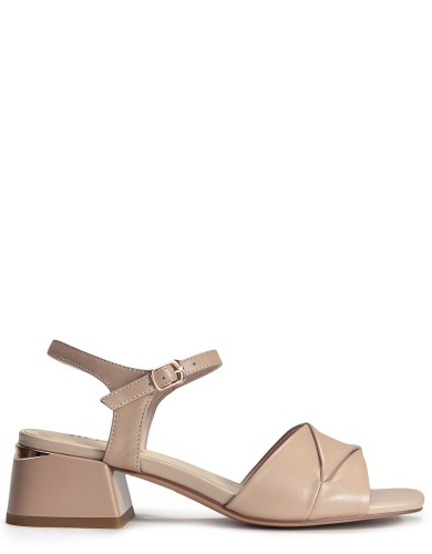 Бежевые кожаные летние босоножки