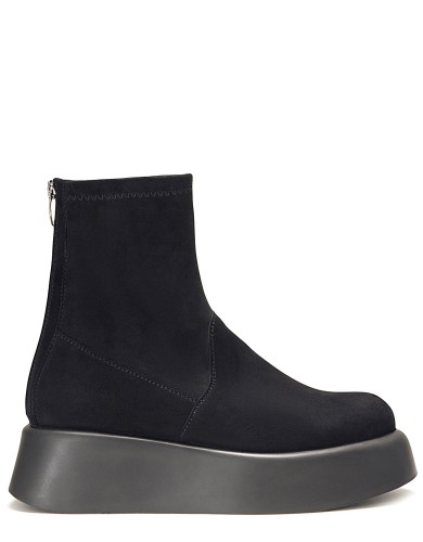 Черные замшевые демисезонные ботинки 