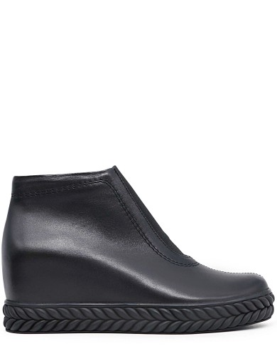 Черные кожаные демисезонные ботинки 