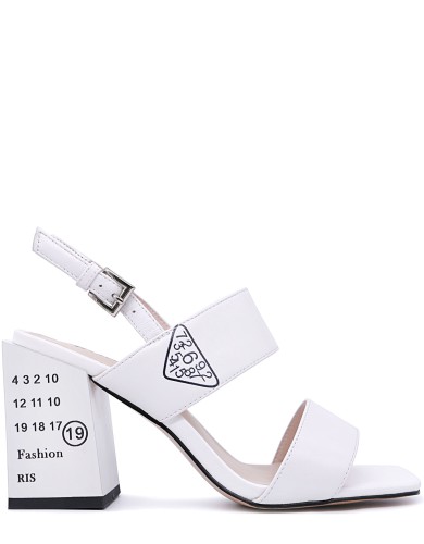 Белые кожаные летние босоножки