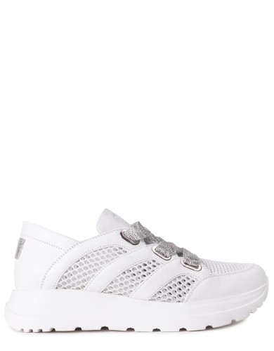 Білі шкіряні літні кросівки