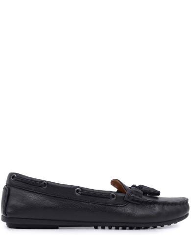 Чорні шкіряні мокасини