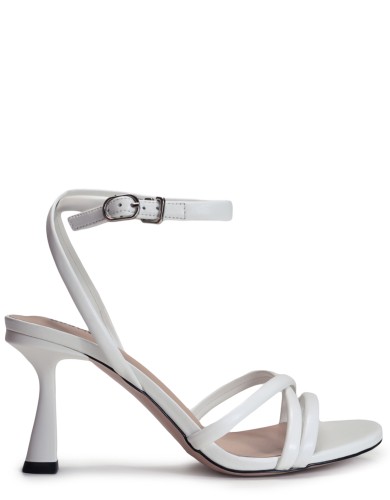 Білі шкіряні літні  босоніжки