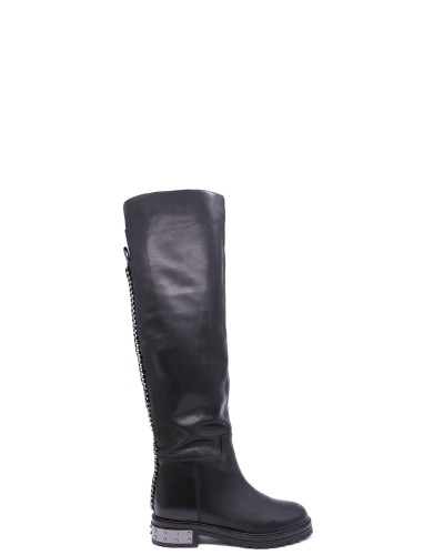 Черные кожаные зимние сапоги