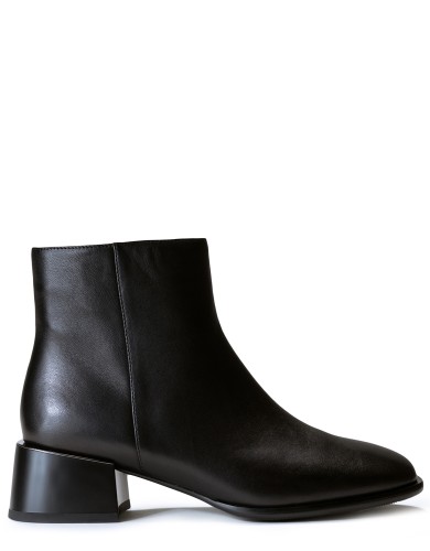 Черные кожаные демисезонные ботинки 